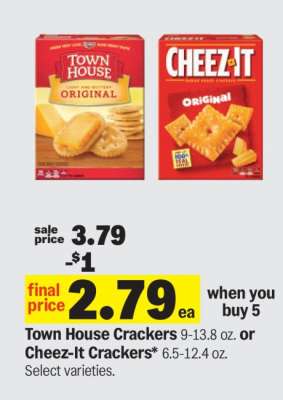 Town House Crackers or Cheez-It Crackers